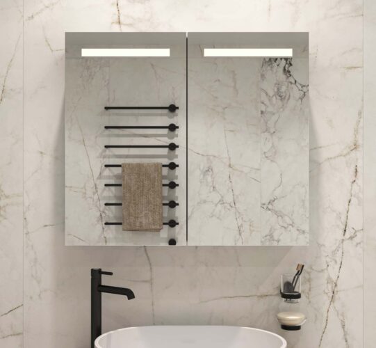 Jaarlijks Rekwisieten groep Aluminium badkamer spiegelkast met LED verlichting boven, verwarming,  sensor en stopcontact 80x70 cm - Designspiegels
