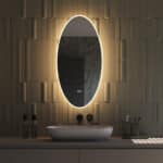 Deze stijlvolle ovale spiegel van 45x90 cm is een ware eye-catcher in de badkamer en daarnaast van alle gemakken voorzien