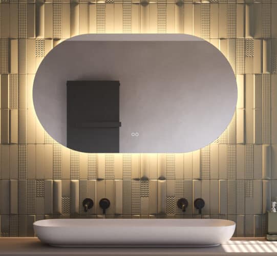 Deze trendy ovale badkamer spiegel is van alle gemakken voorzien, zoals: ambient verlichting, spiegelverwarming, dimfunctie en instelbare lichtkleur